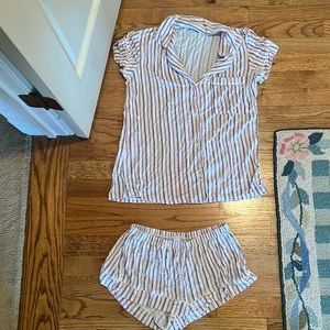 Cozy eberjay striped pj set! Shorts and top